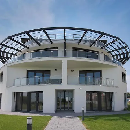 Balatonparti Gyoengyszem Apartment *