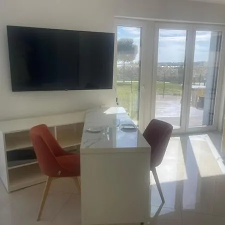 Balatonparti Gyoengyszem Apartament